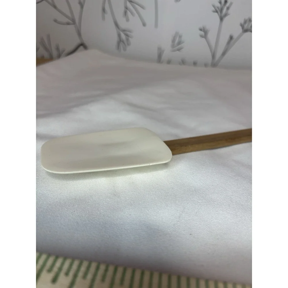 EKCO White Silicone Spatula with Wood Handle